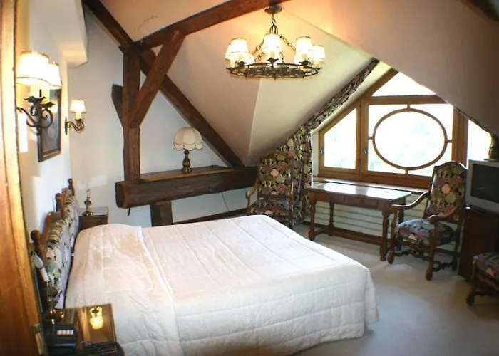 La Des Roses Bed & Breakfast *
